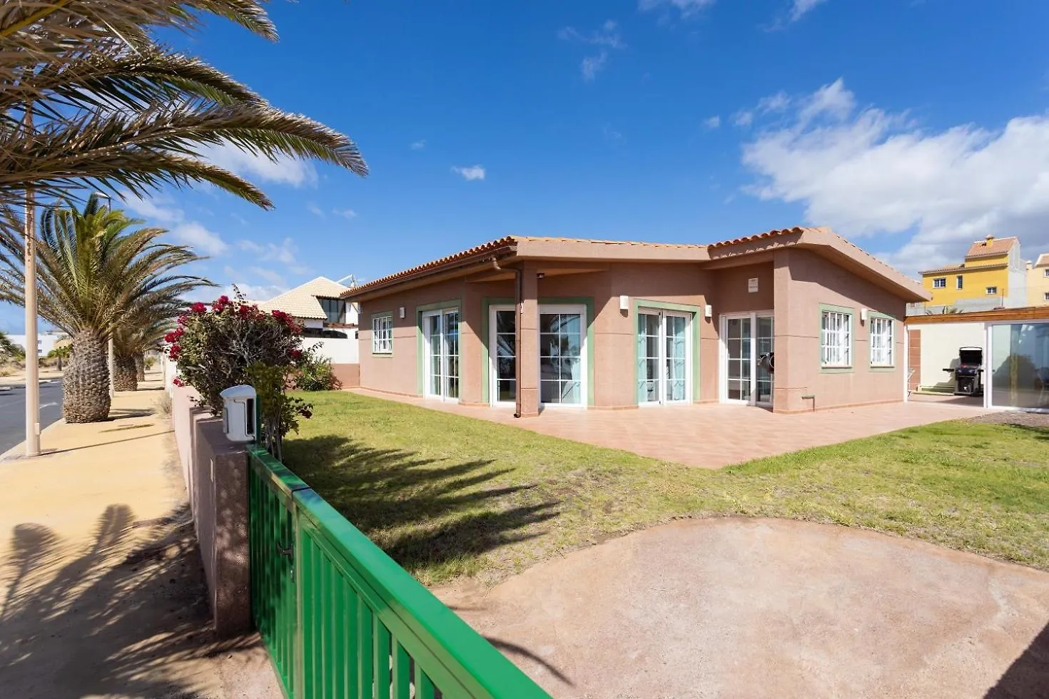 Casa Melocoton - Private Pool - Ocean View - Bbq - Garden - Terrace - Free Wifi - Child & Pet-Friendly - 4 Bedrooms - 8 People La Listada